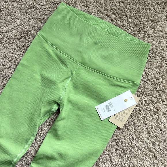 Spiritual Gangster Yoga Set - Picture 5 of 5